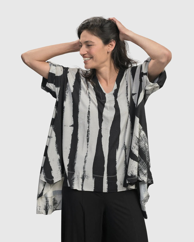 alembika-charisma-v-neck-trapeze-top-grunge image 1