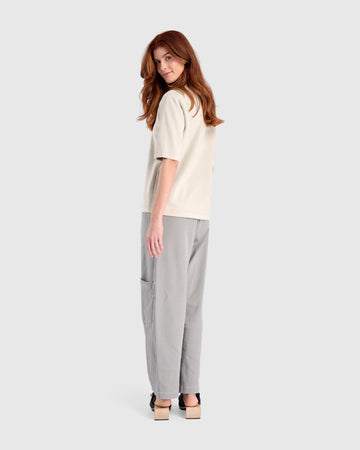 alembika-urban-staple-elevated-t-shirt-creme image 6