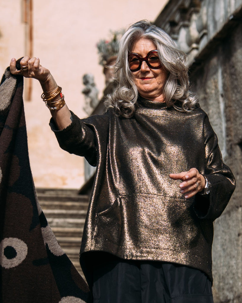 alembika-roxy-pullover-top-gold-metallic image 1