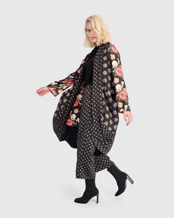 alembika-spritz-duster-black-bronze-dots-mantel image 2