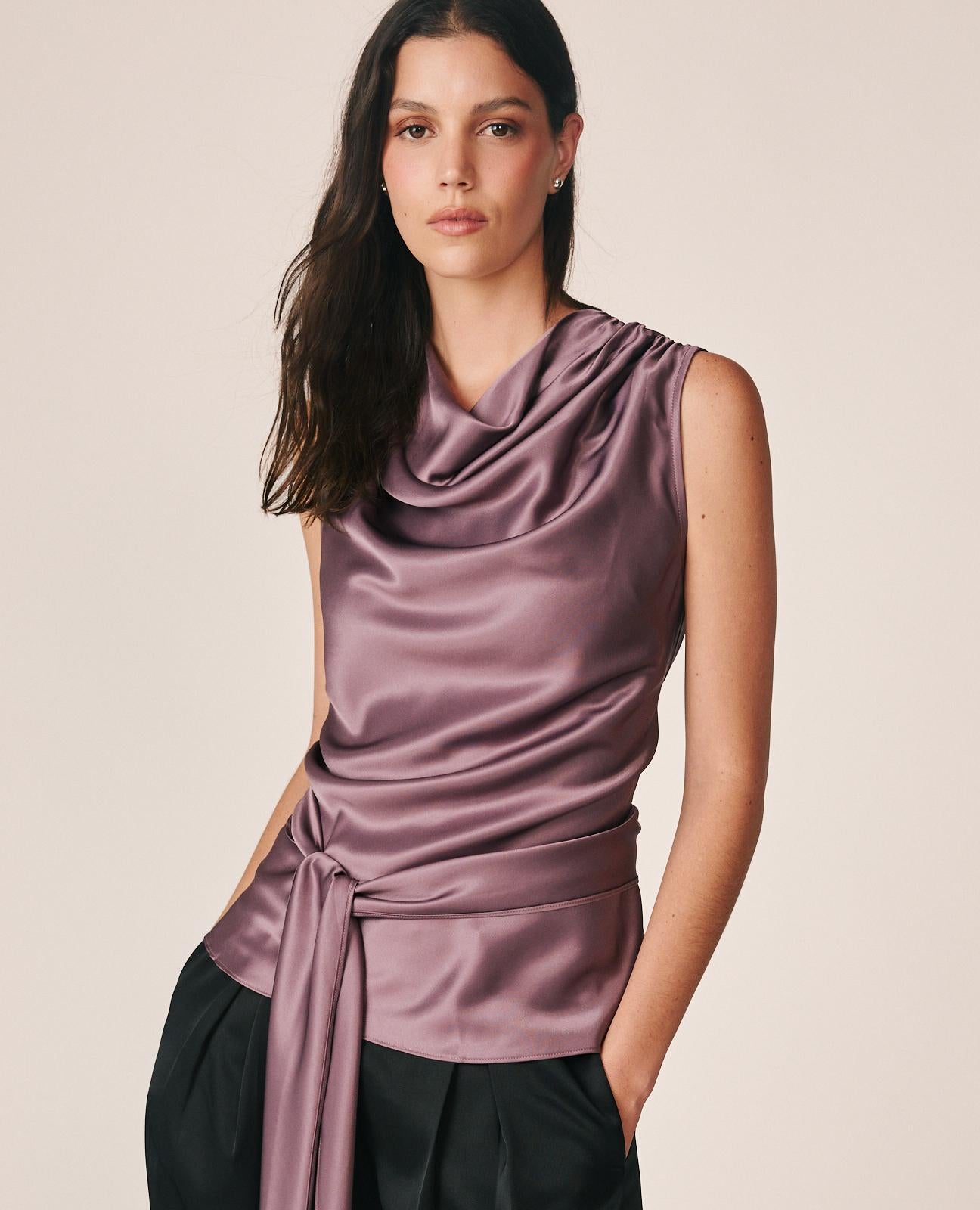 alma-en-pena-satin-bluse-mit-wasserfallausschnitt-lavendel-rmellos image 1