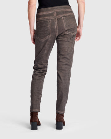 alembika-washed-iconic-stretch-jeans-brown-jeans image 5