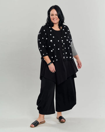 alembika-skylar-crop-cardigan-squares image 7