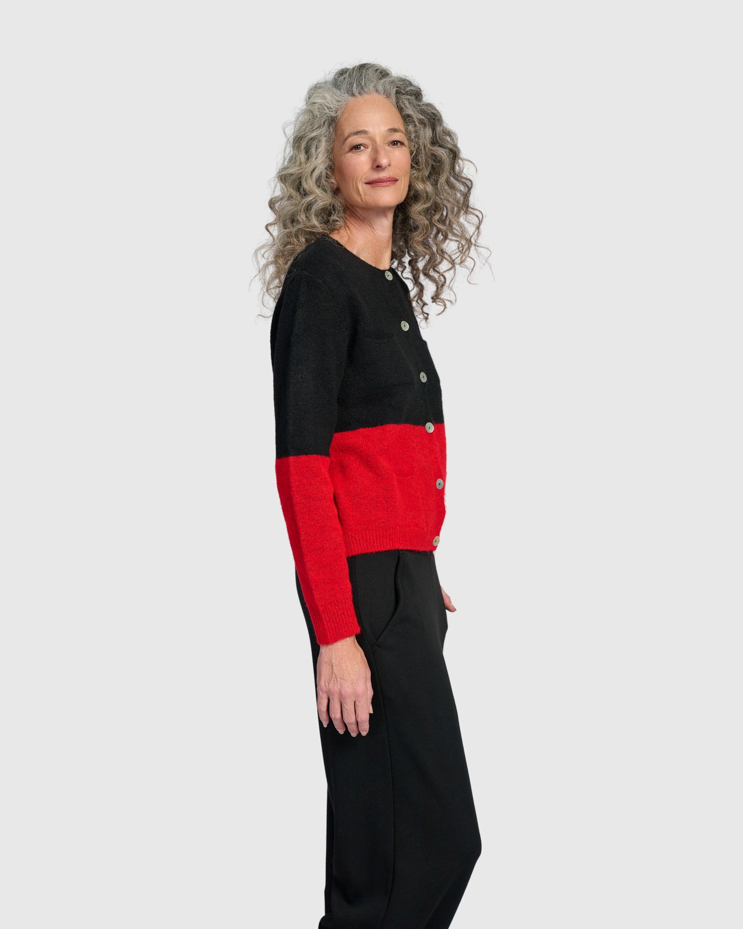 alembika-maeve-cardigan-black-crimson image 4