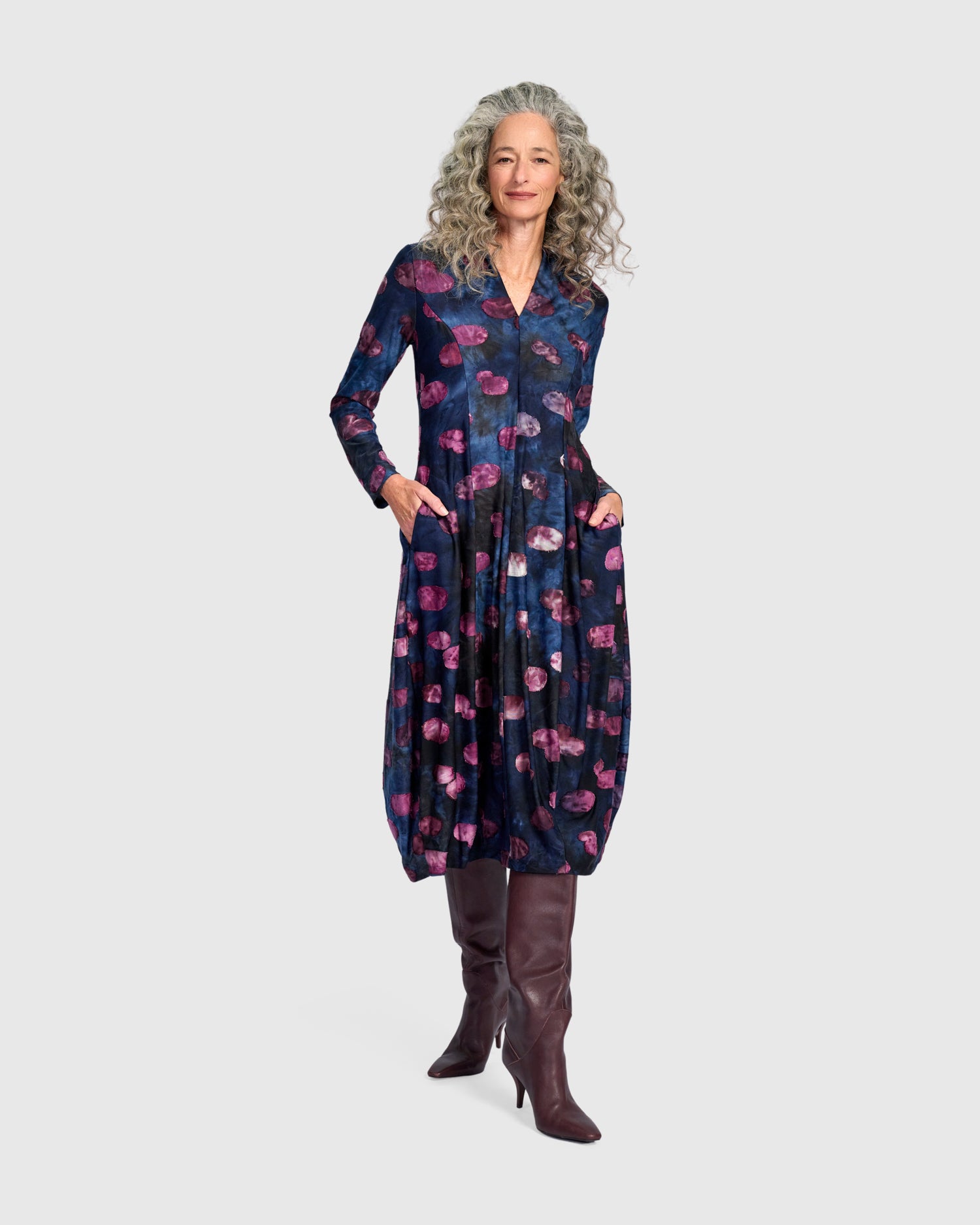alembika-festoon-v-neck-cocoon-kleid-midnight-wine image 3