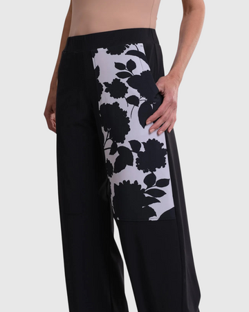 alembika-tekbika-floral-flow-pants-black-tech-hose-mit-taschen image 2