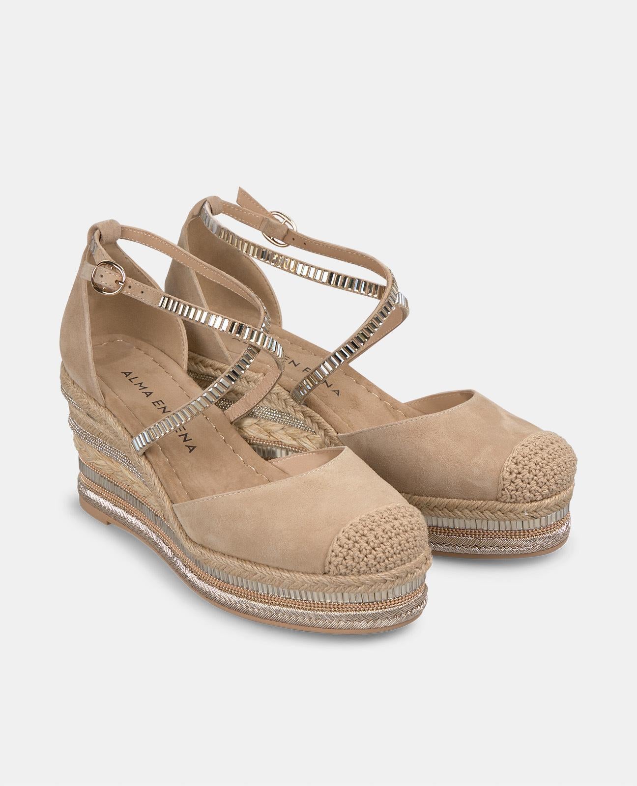 alma-en-pena-keilsandalette-mit-stickerei-arena-5-cm-absatz image 2