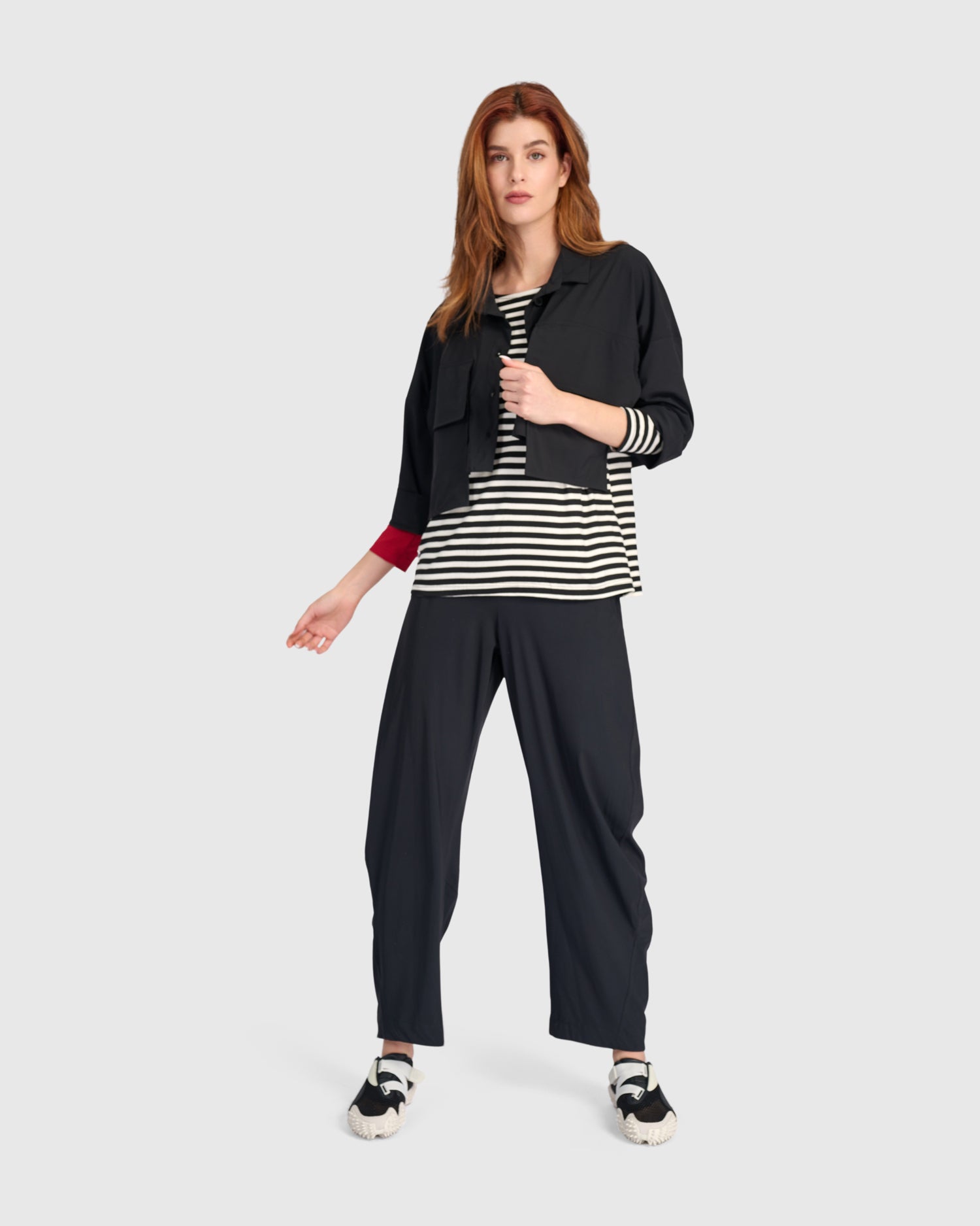 alembika-tekbika-crop-utility-topper-black image 7
