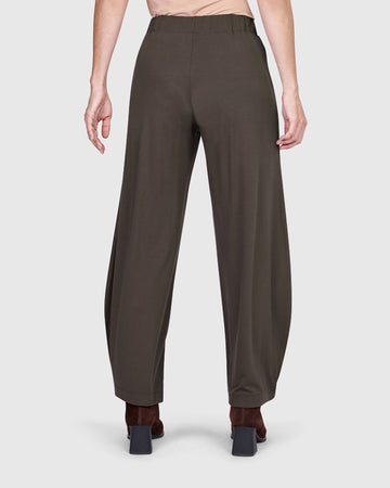 alembika-essential-flow-pants-khaki-damen-hose image 6