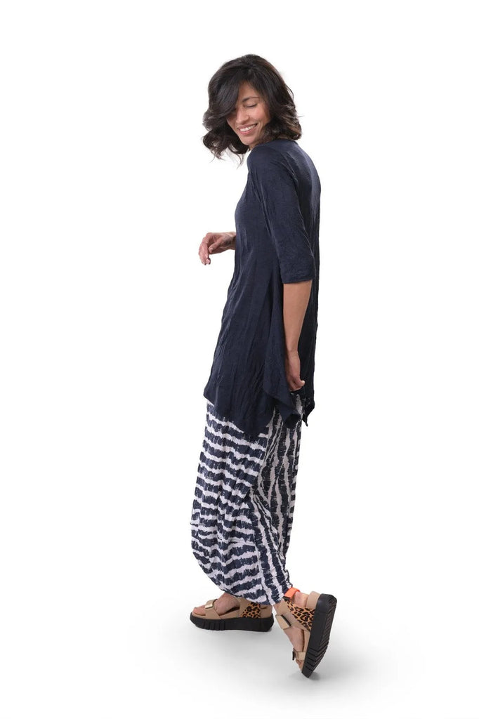 alembika-mara-crinkle-tunika-navy image 1