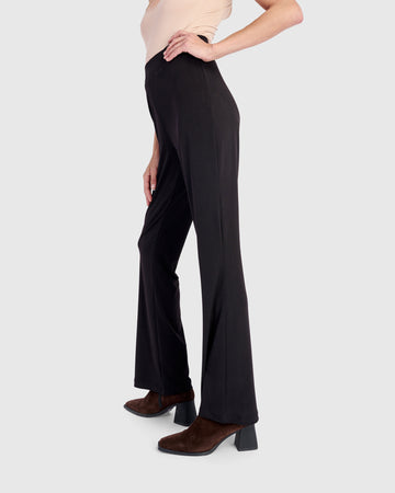 alembika-essential-slinky-flare-hose-schwarz-lang image 3