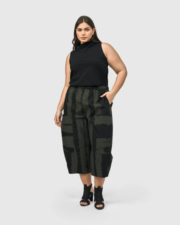 alembika-urban-origami-barrel-pants-khaki image 6