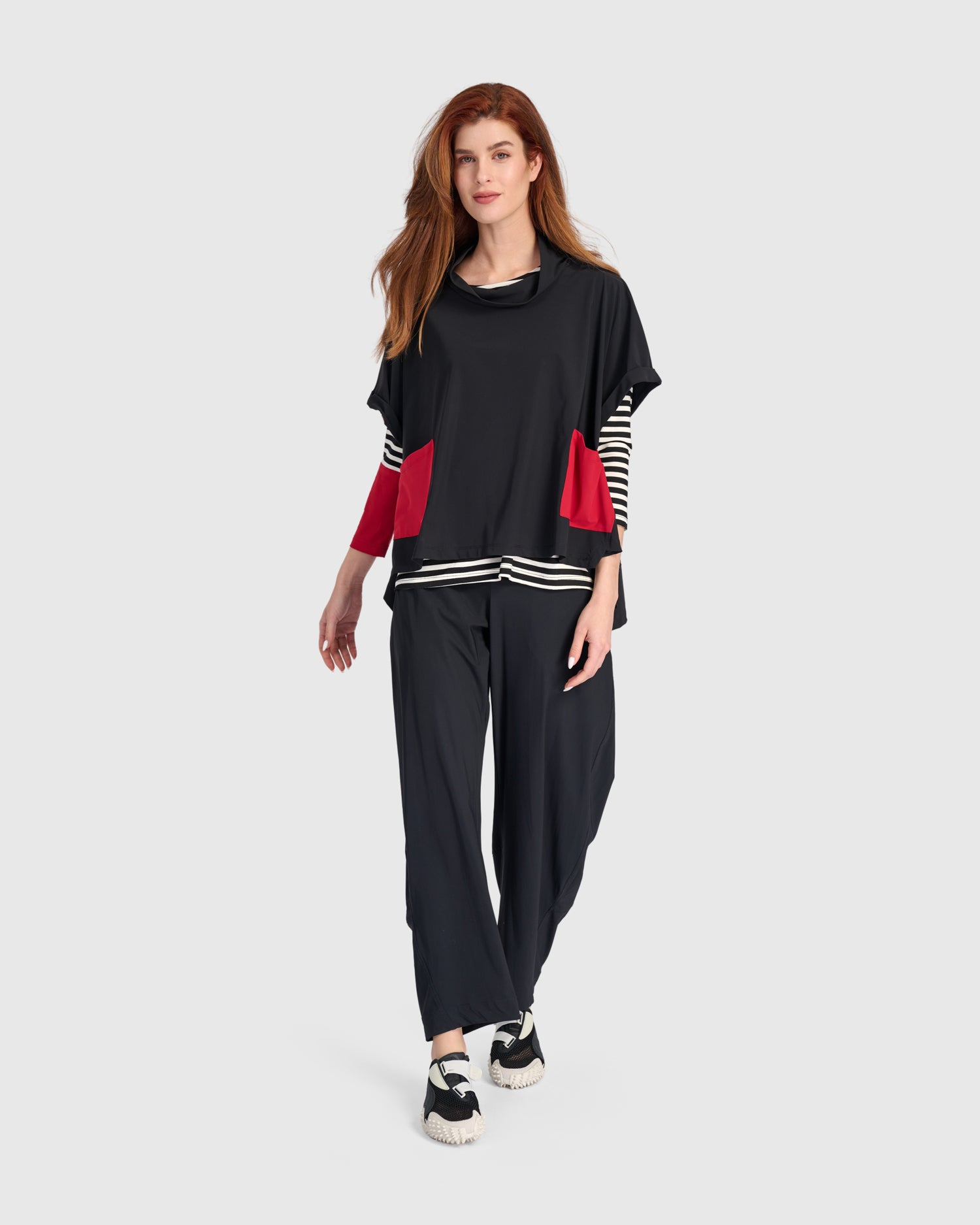 alembika-tekbika-trapeze-topper-black-red-a-linien-weste image 8