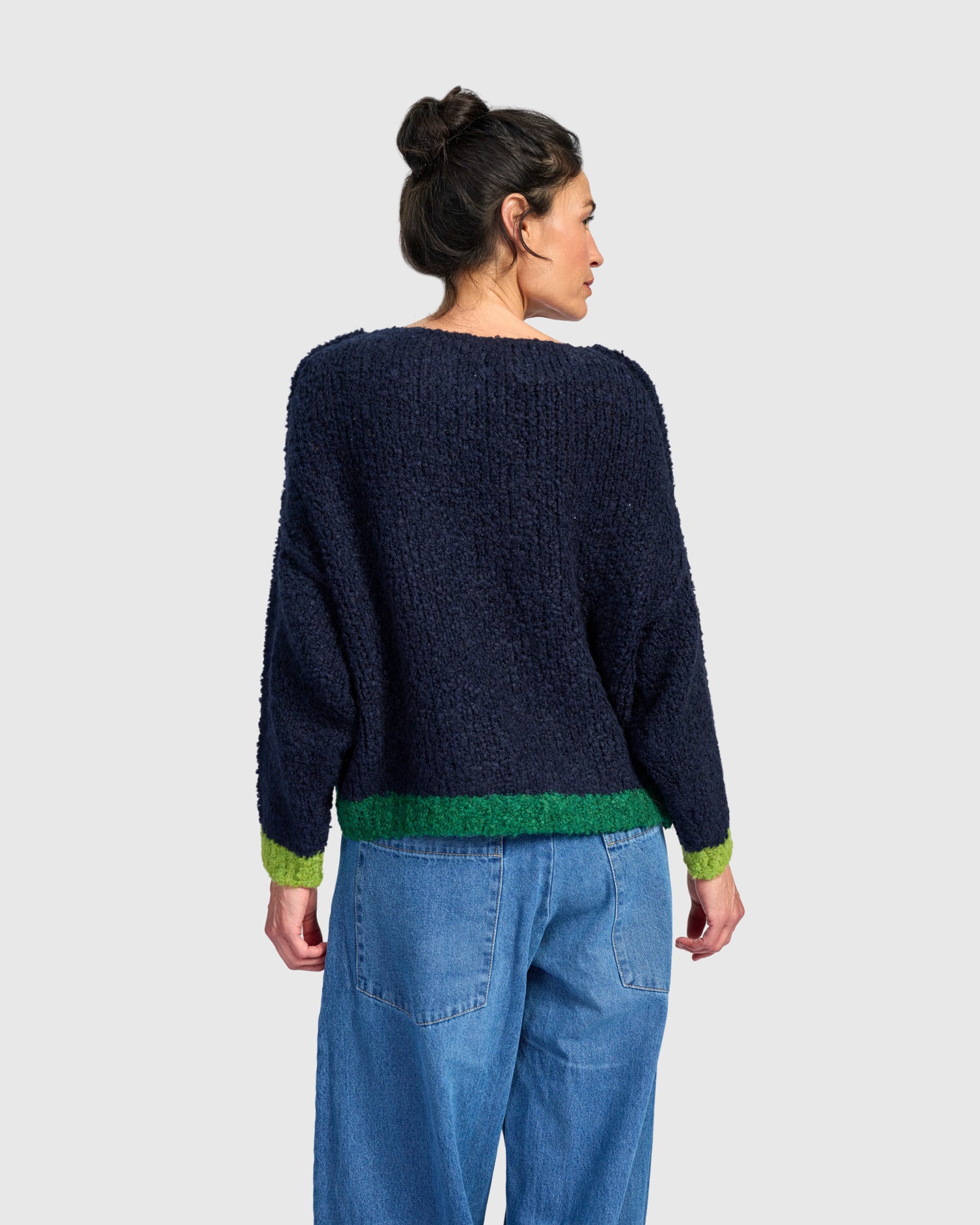 alembika-riff-boucle-pullover-midnight image 5