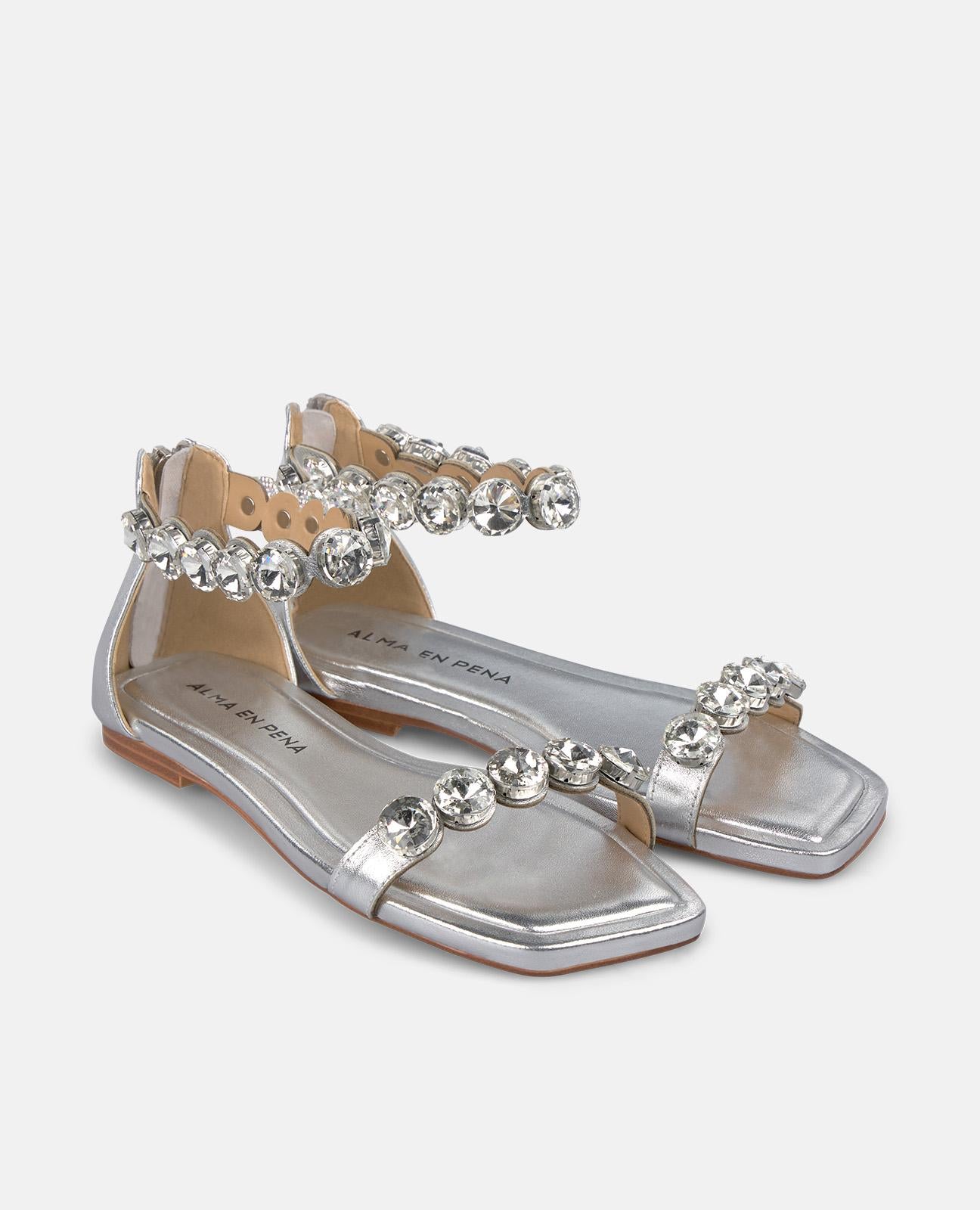 alma-en-pena-flat-sandal-straps-detail-sandale-silber-1-cm image 2
