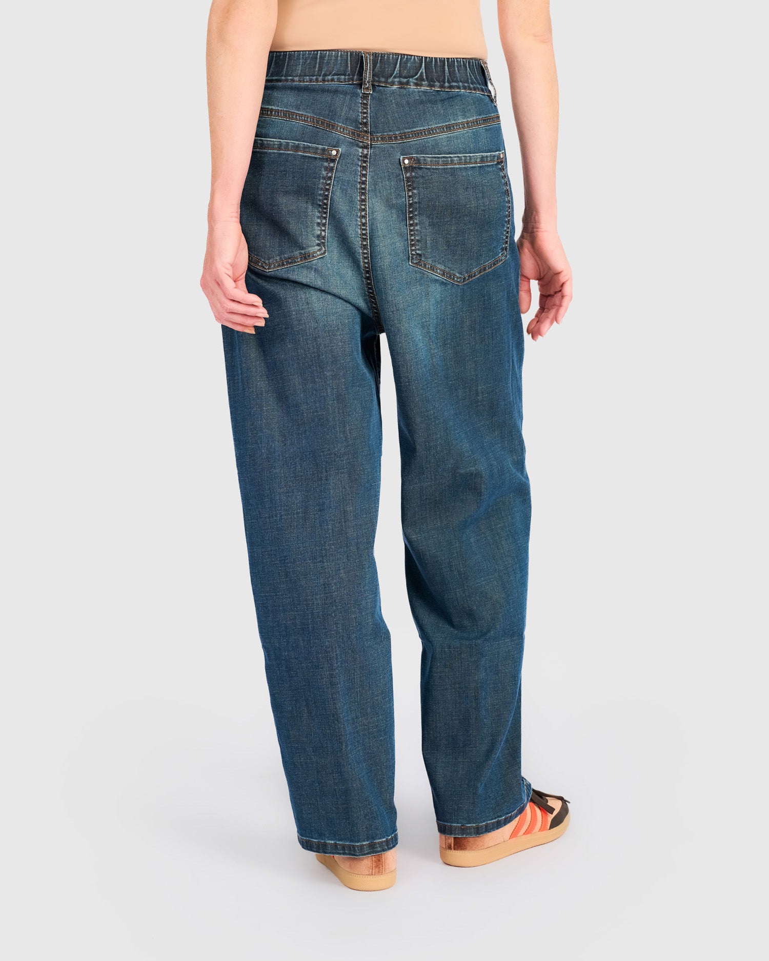 alembika-soho-slouch-jeans-denim image 5