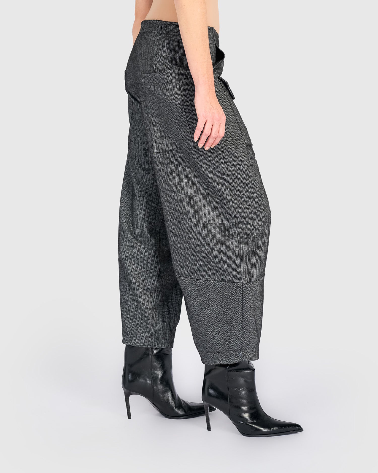 alembika-atelier-herringbone-hose-steel image 3