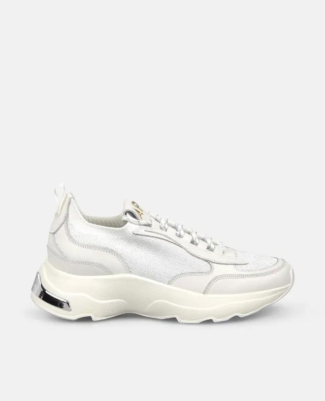 alma-en-pena-sneaker-mit-metallic-finish-wei-e-plateau-sportschuhe image 1