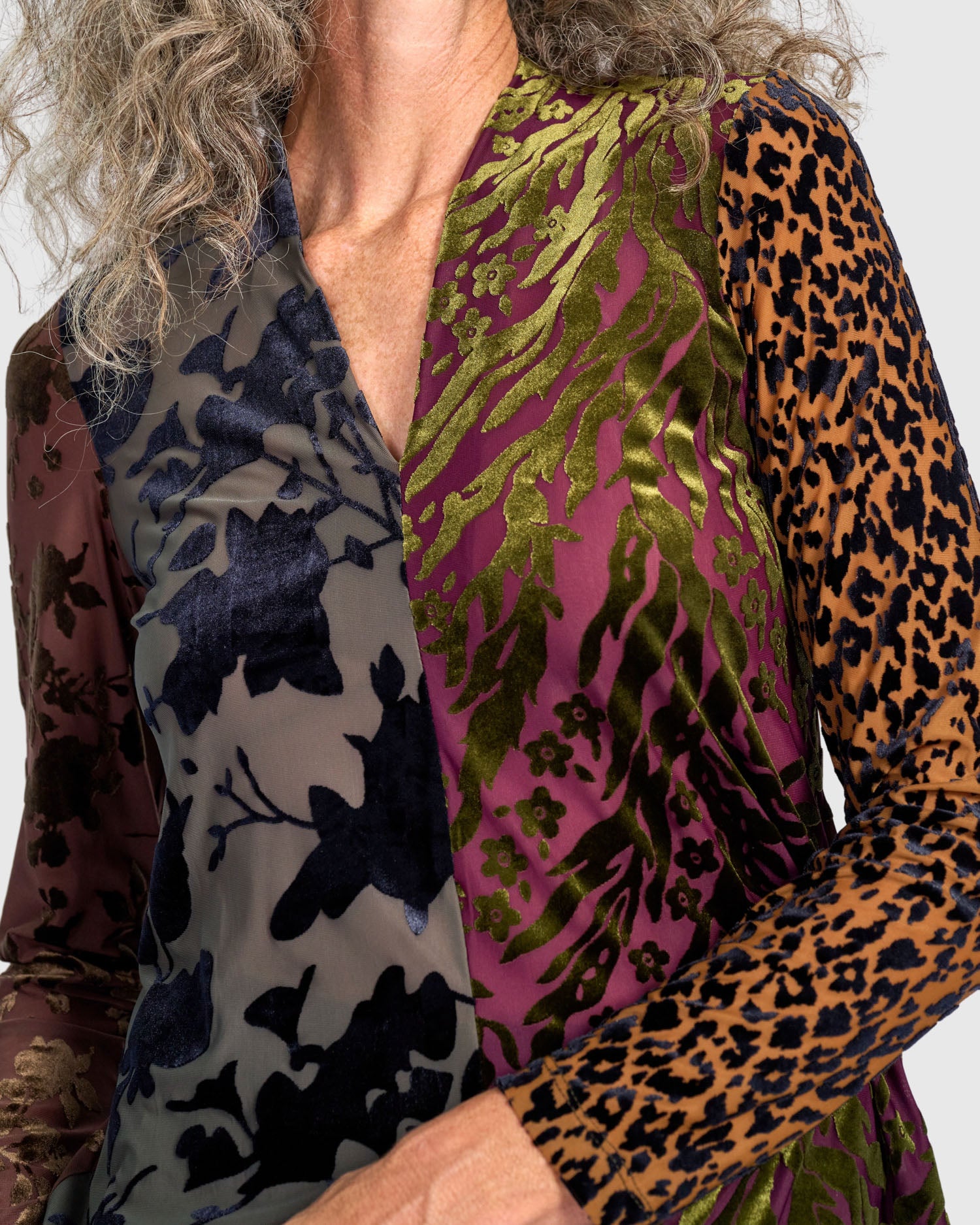 alembika-dolcezza-v-neck-top-jewel-multi image 3