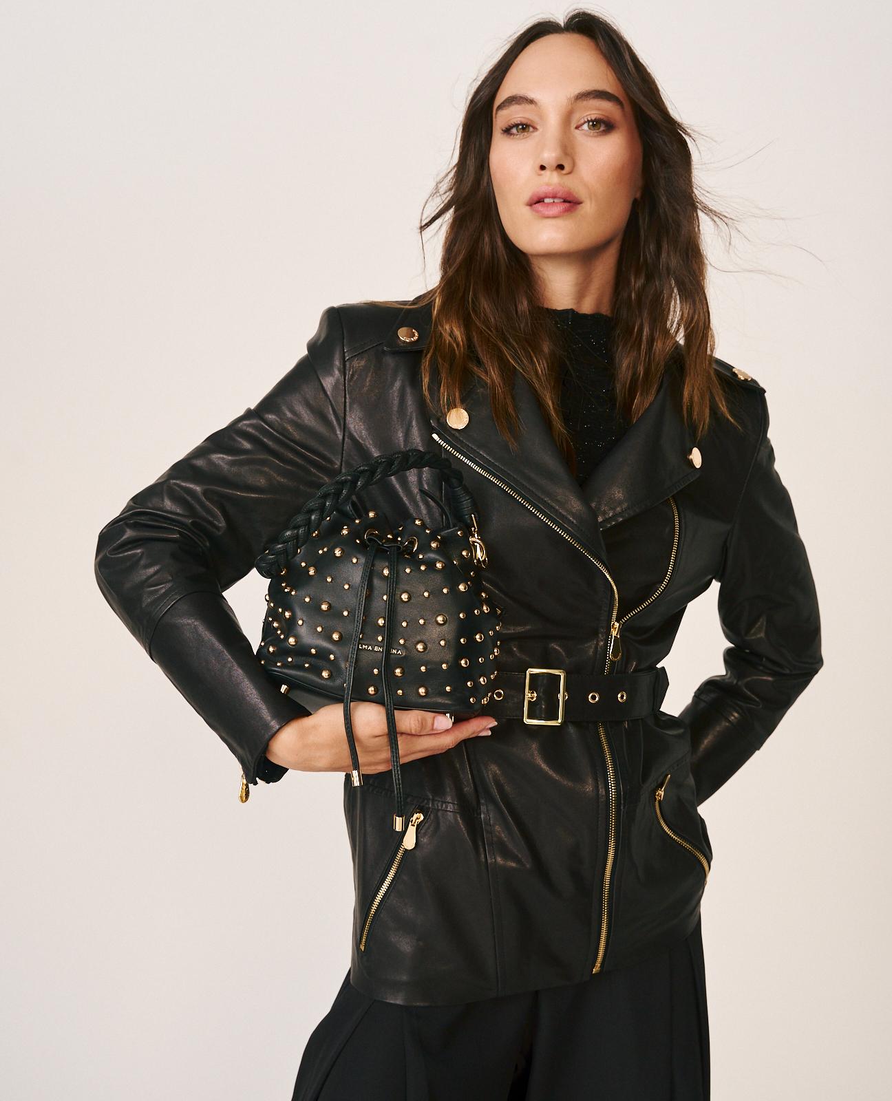 alma-en-pena-napa-leather-candy-bag-damen-beuteltasche-schwarz image 3