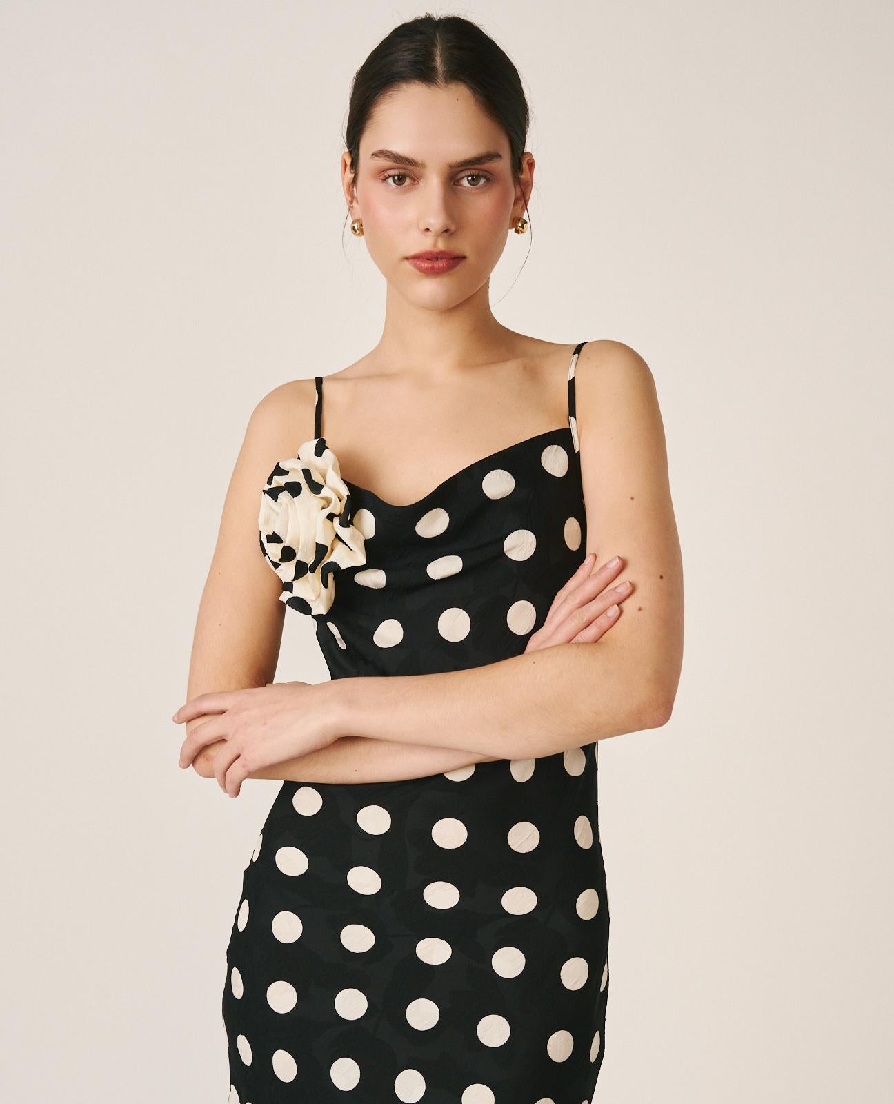 alma-en-pena-polka-dot-dress-schwarz-midi-satinkleid-rmellos image 7