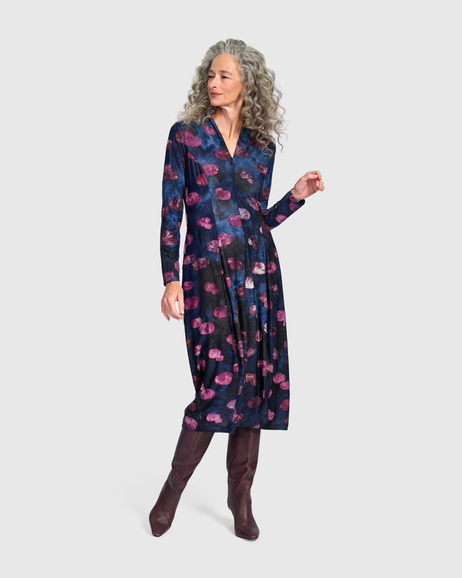 alembika-festoon-v-neck-cocoon-kleid-midnight-wine image 2