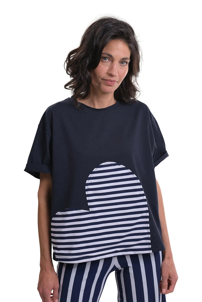alembika-tekbika-herz-applikation-t-shirt-navy image 1
