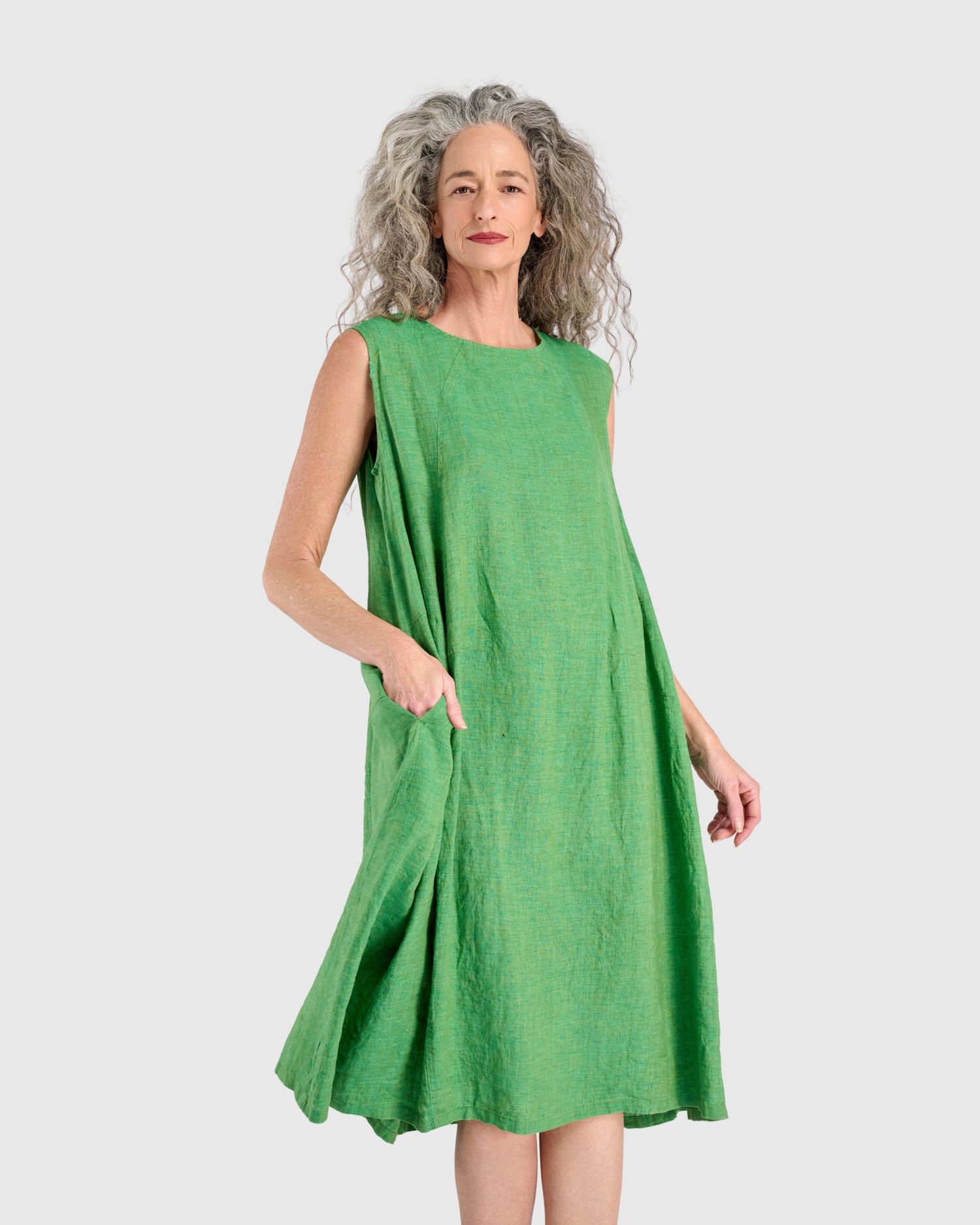 alembika-linen-swing-dress-mojito-leinen-midikleid image 1