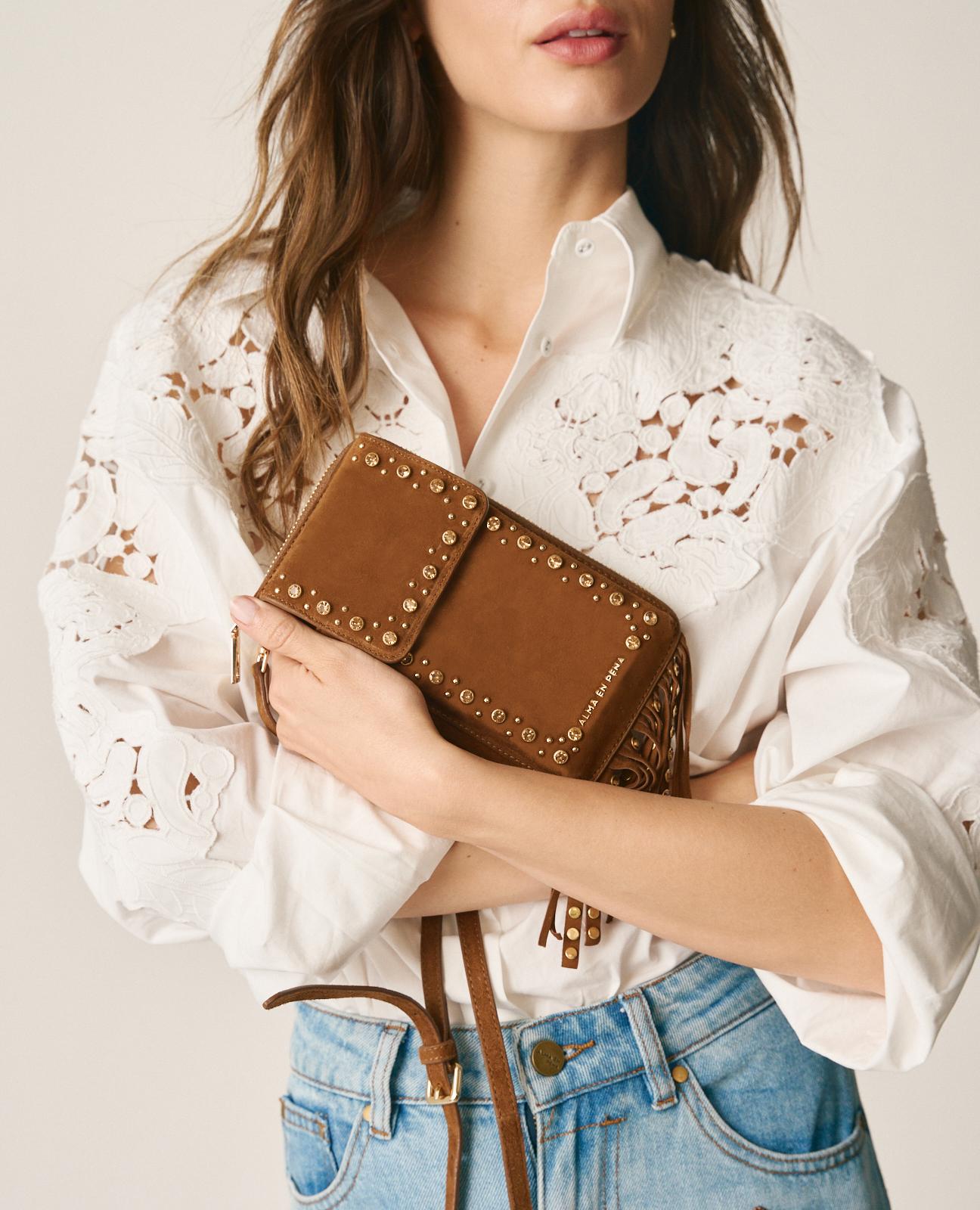 alma-en-pena-natalia-clutch-umh-ngetasche-leder-karamell image 2