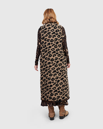 alembika-savage-cozy-draped-weste-leopard-strickweste-lang image 5