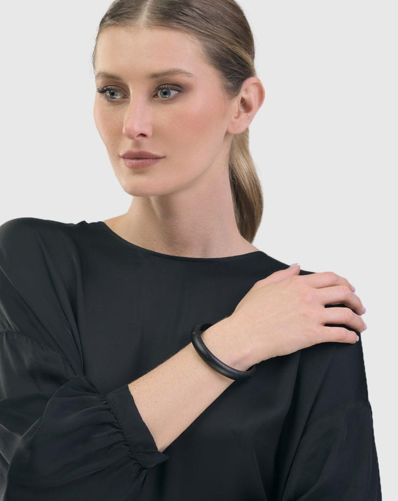 alembika-monochrome-bangle-armband-marmor-grau-schwarz image 1