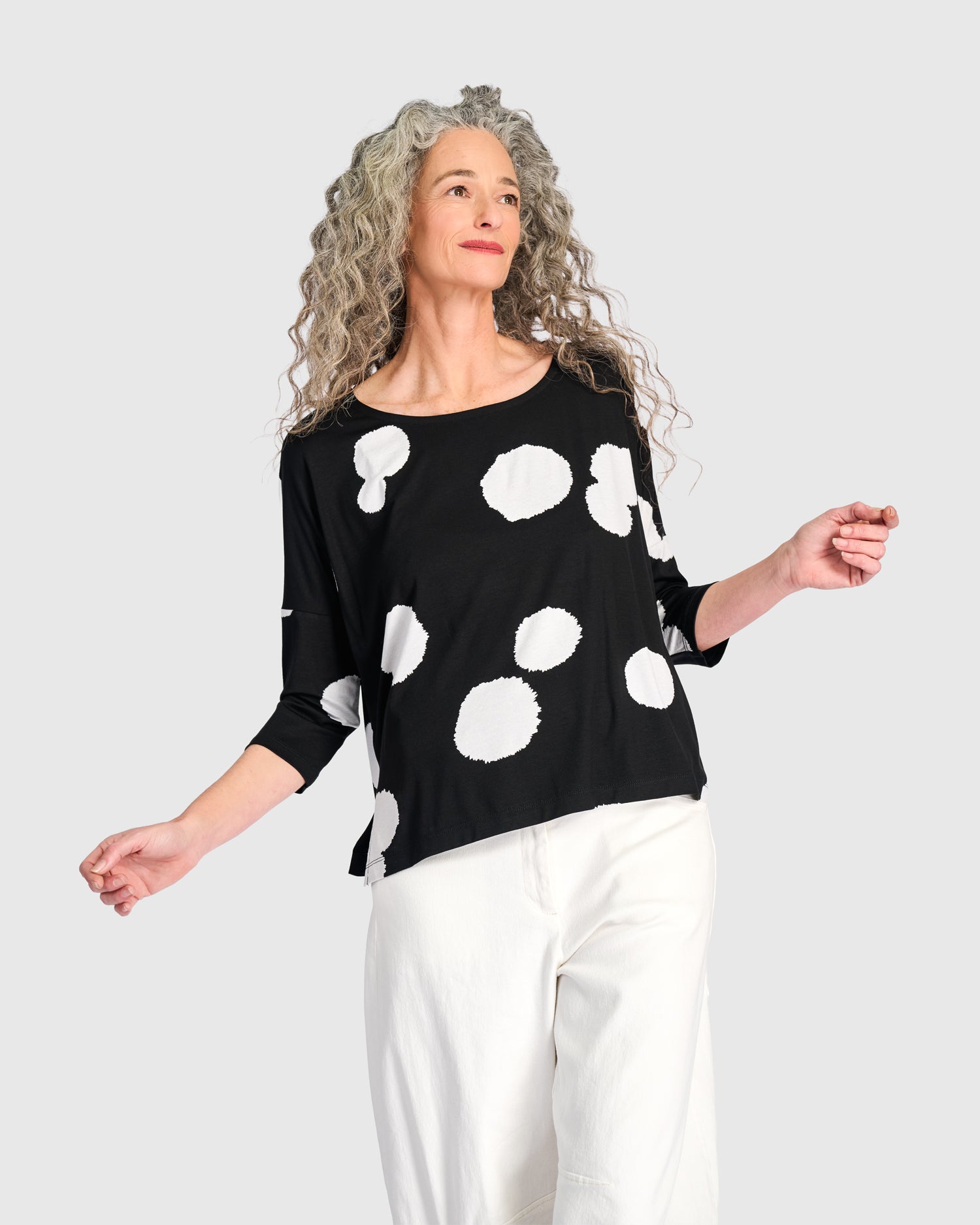 alembika-full-moon-boxy-tee-shirt-black-white image 1