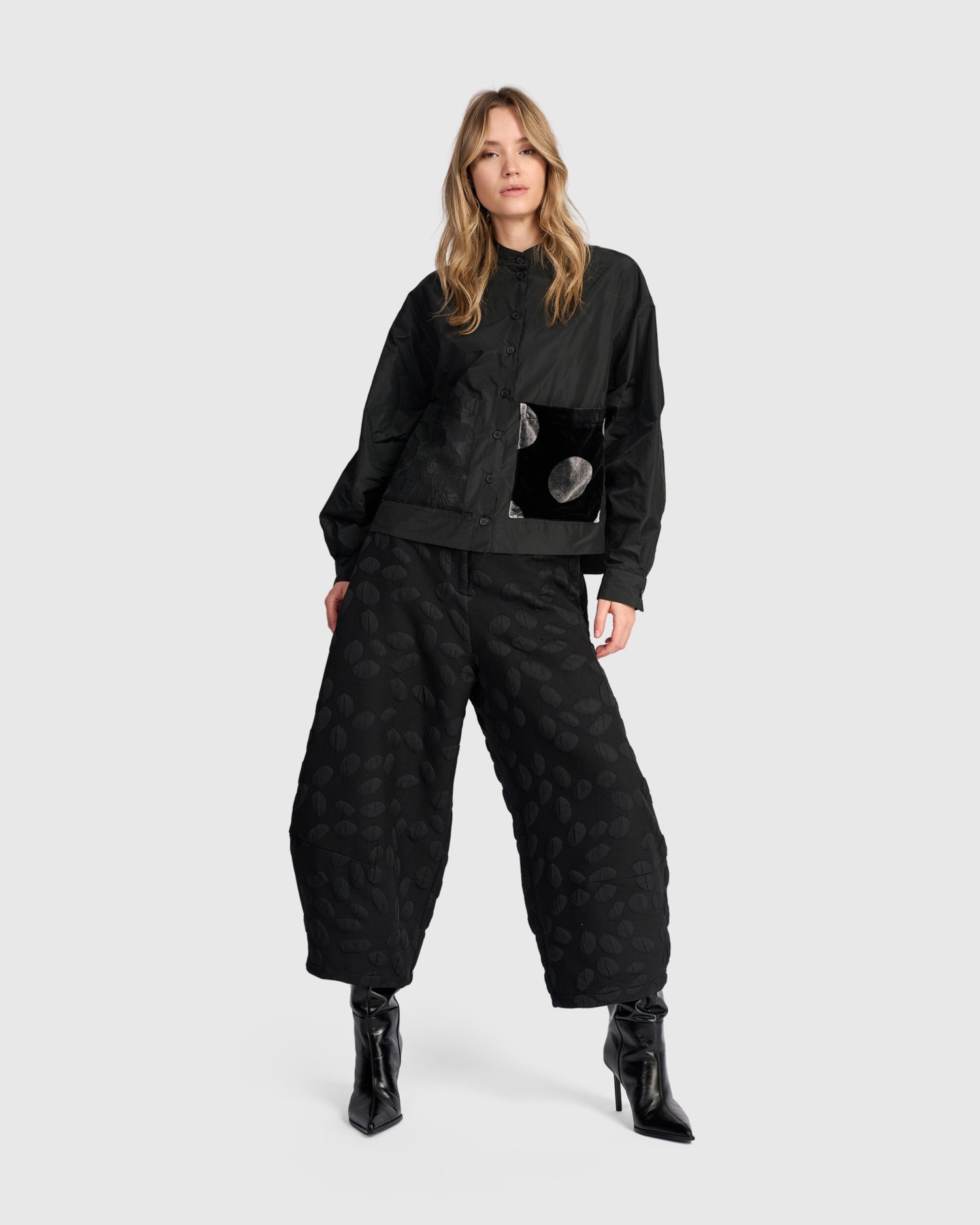 alembika-intermezzo-lantern-hose-black-spots image 7