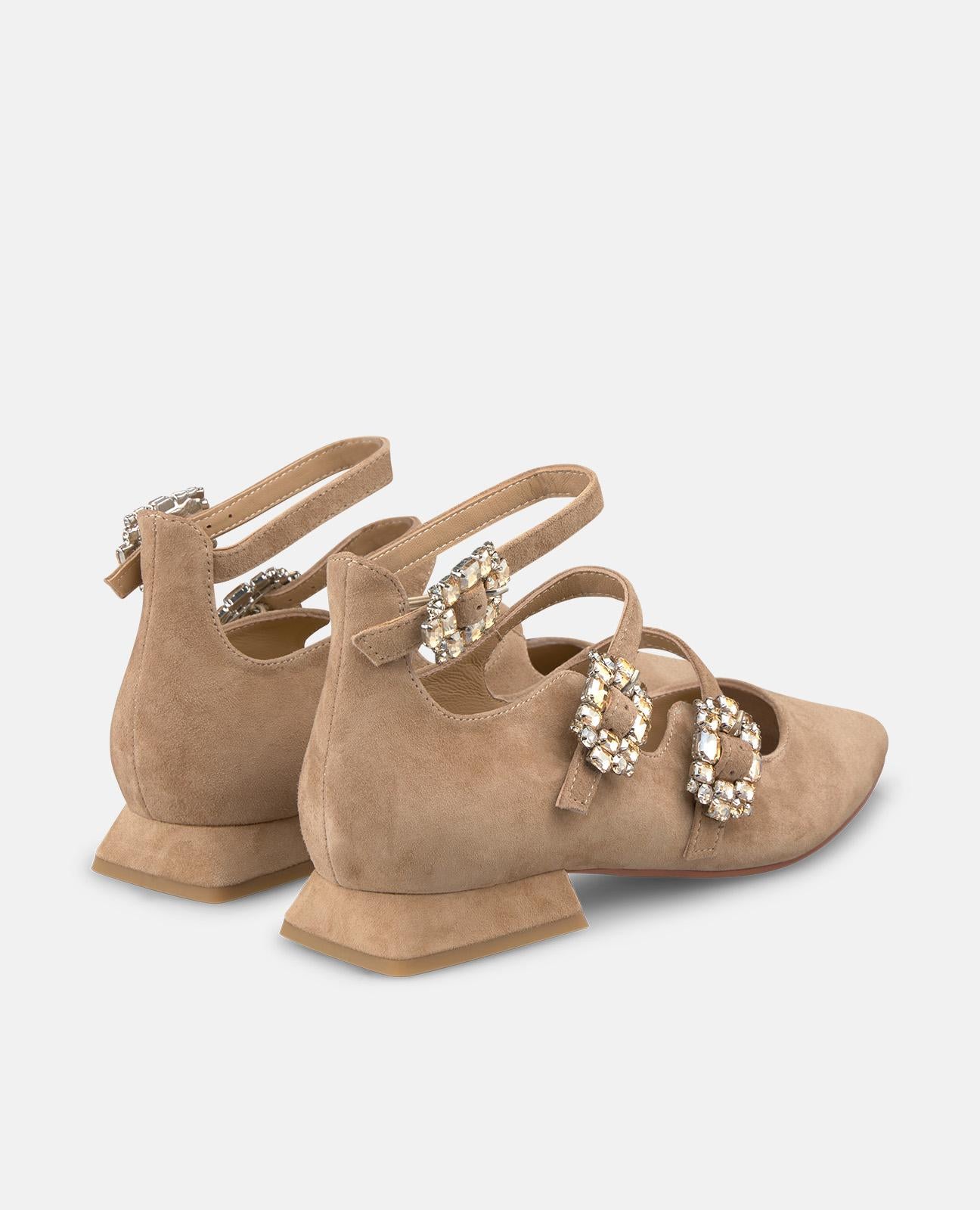 alma-en-pena-sharp-ballerina-camel-3-schmuck-schnallen image 3