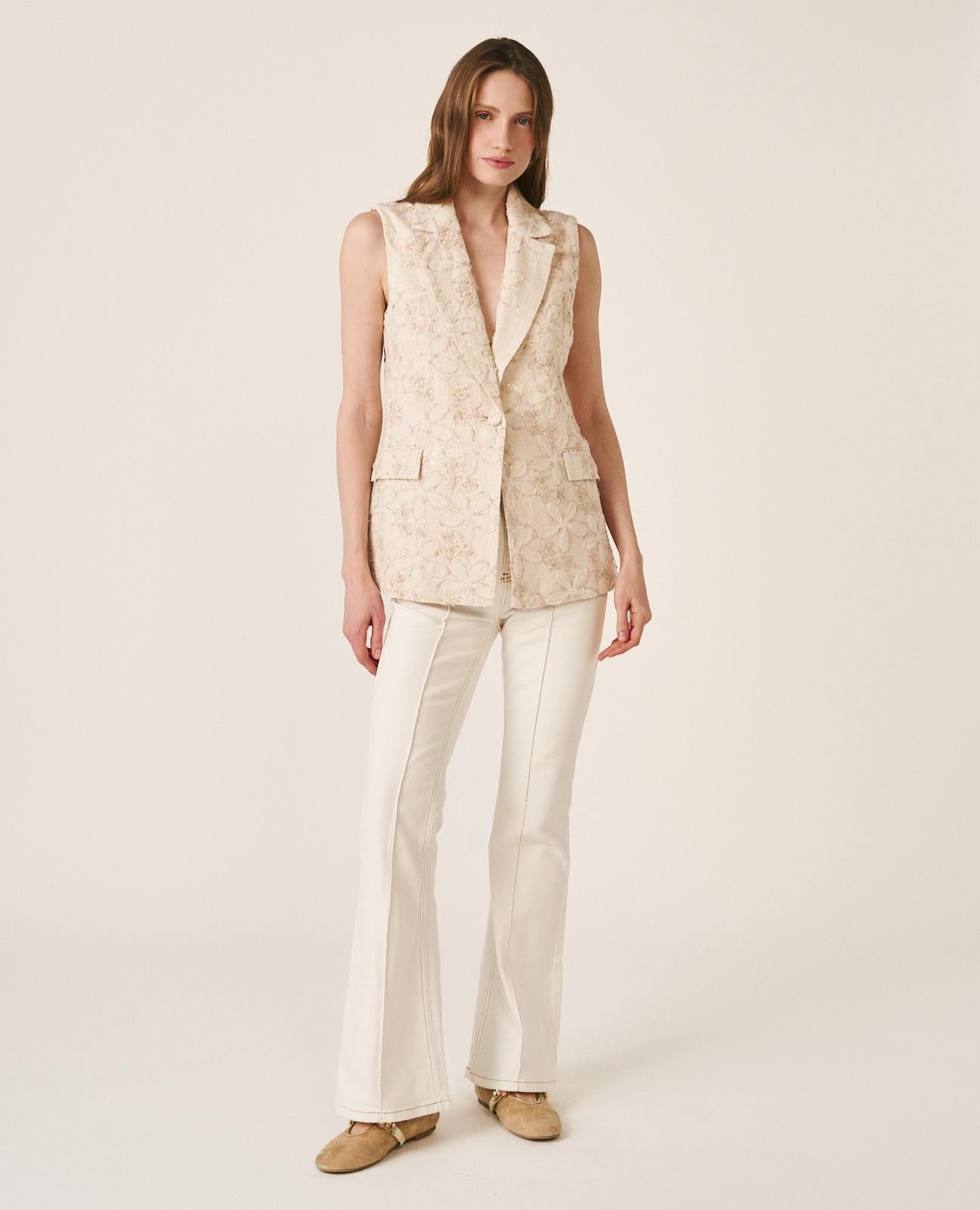 alma-en-pena-bestickte-weste-rmellos-beige image 2