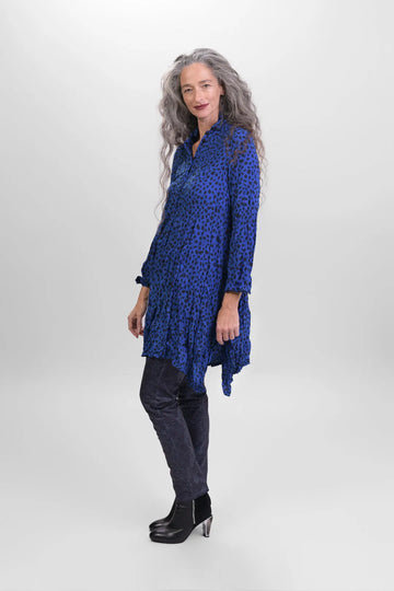 alembika-simone-tunic-top-cobalt-tunika-bluse-mit-animal-muster image 3