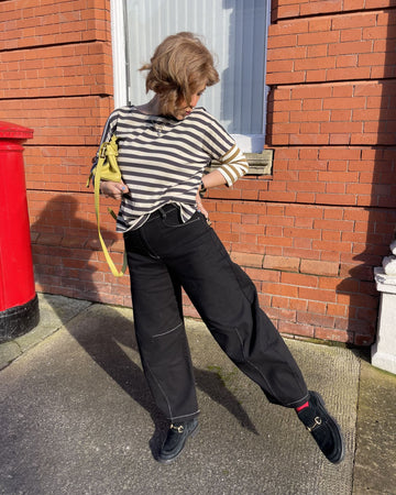 alembika-go-to-barrel-pants-black image 2