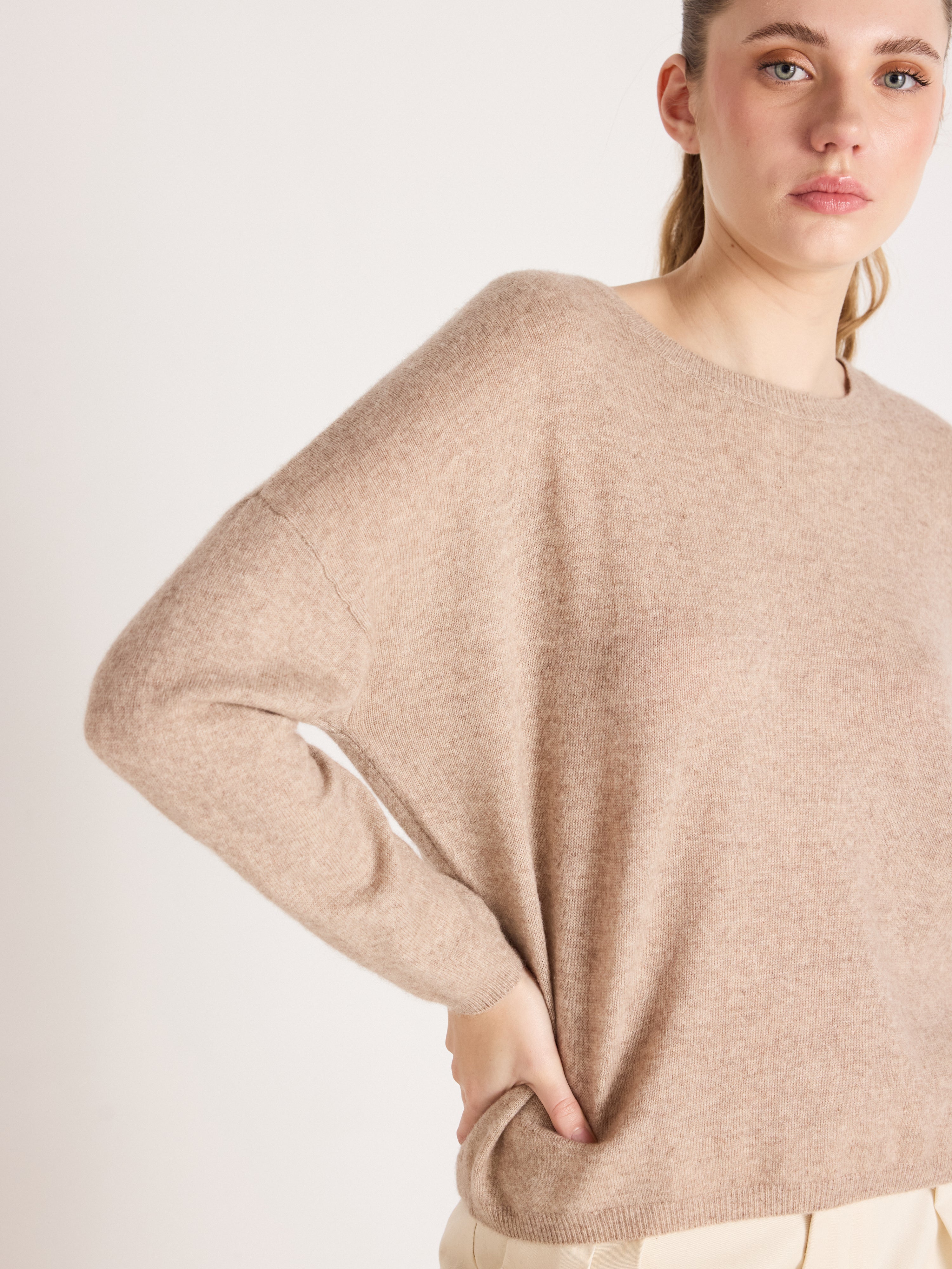 absolut-kaira-pullover-rundhals-100-kaschmir-damen image 2