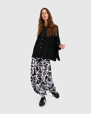 alembika-essential-relaxed-crop-cardigan-schwarz image 7