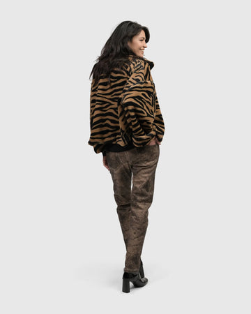 alembika-west-village-jacket-damen-jacke-mit-animal-print image 5