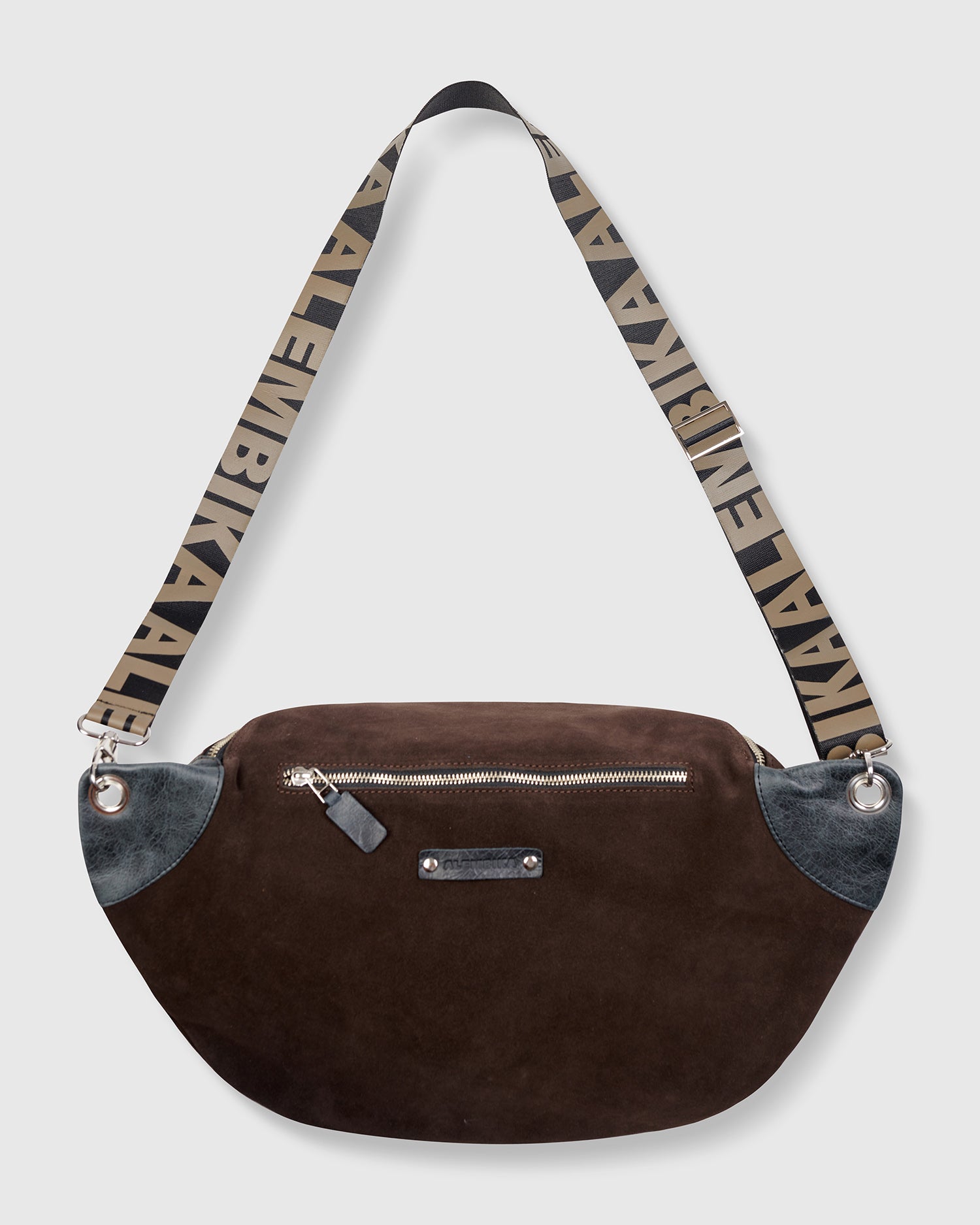 alembika-on-the-go-gro-e-sling-bag-umber image 6