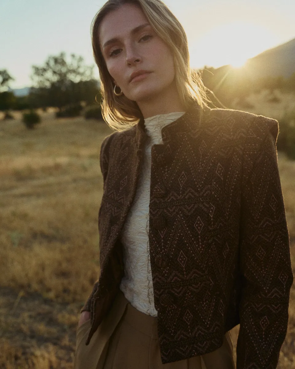 alma-en-pena-jacquard-jacke-mit-geometrie-print-khaki image 1