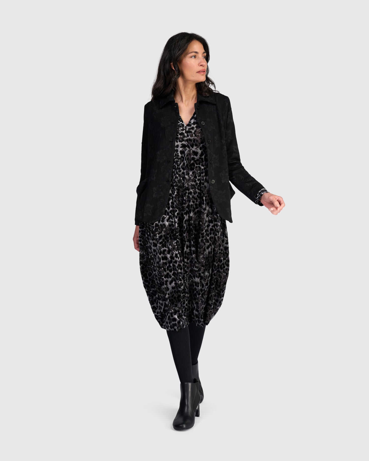 alembika-luminary-cocoon-kleid-pewter-leopard image 7