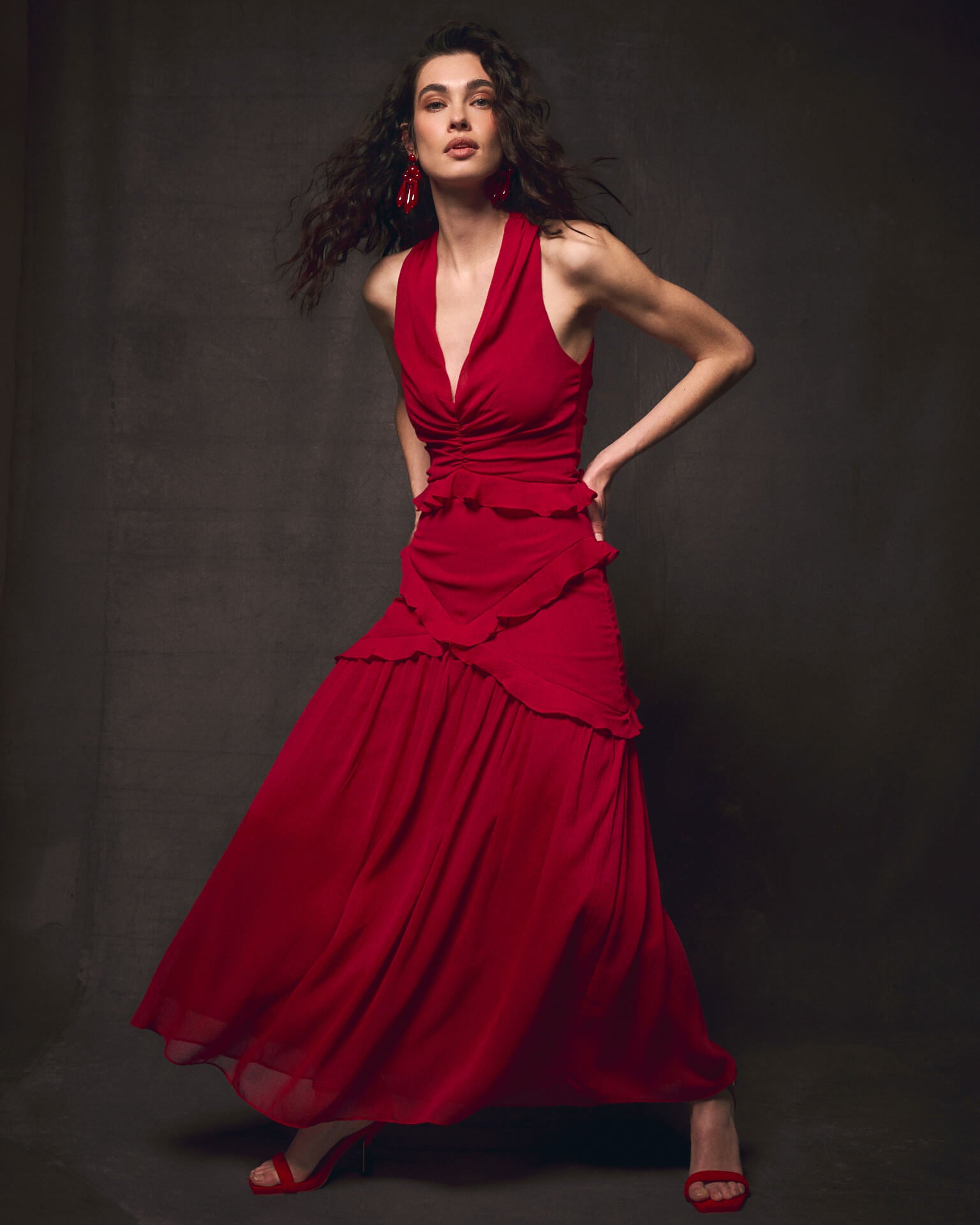 alma-en-pena-cross-back-dress-midi-kleid-in-rot-mit-gekreuztem-r-cken image 1