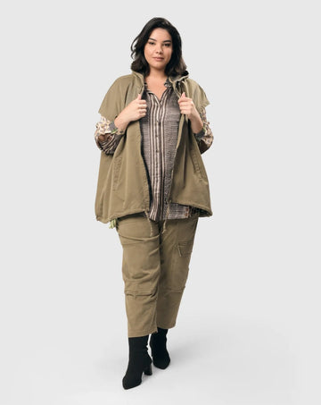 alembika-soft-twill-drawstring-weste-khaki image 3