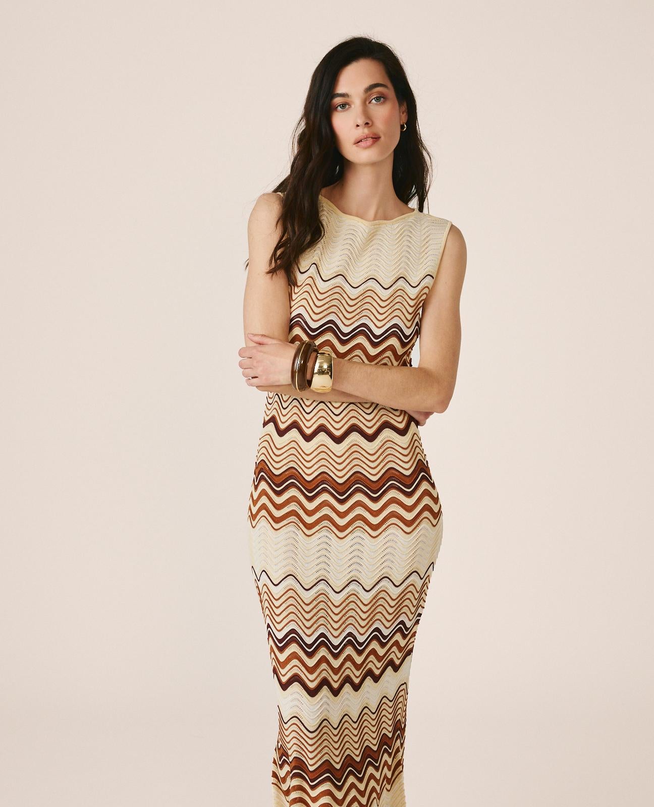 alma-en-pena-rmelloses-strick-maxikleid-caramelo image 3