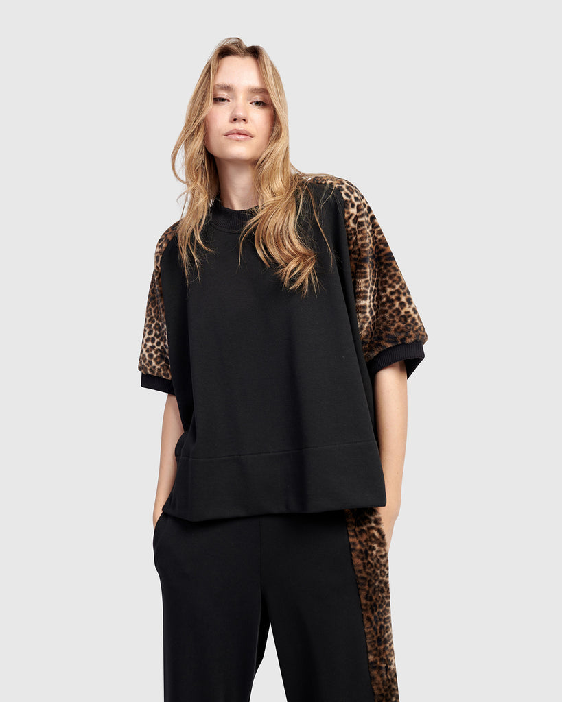 alembika-urban-shroud-top-leoprint image 1