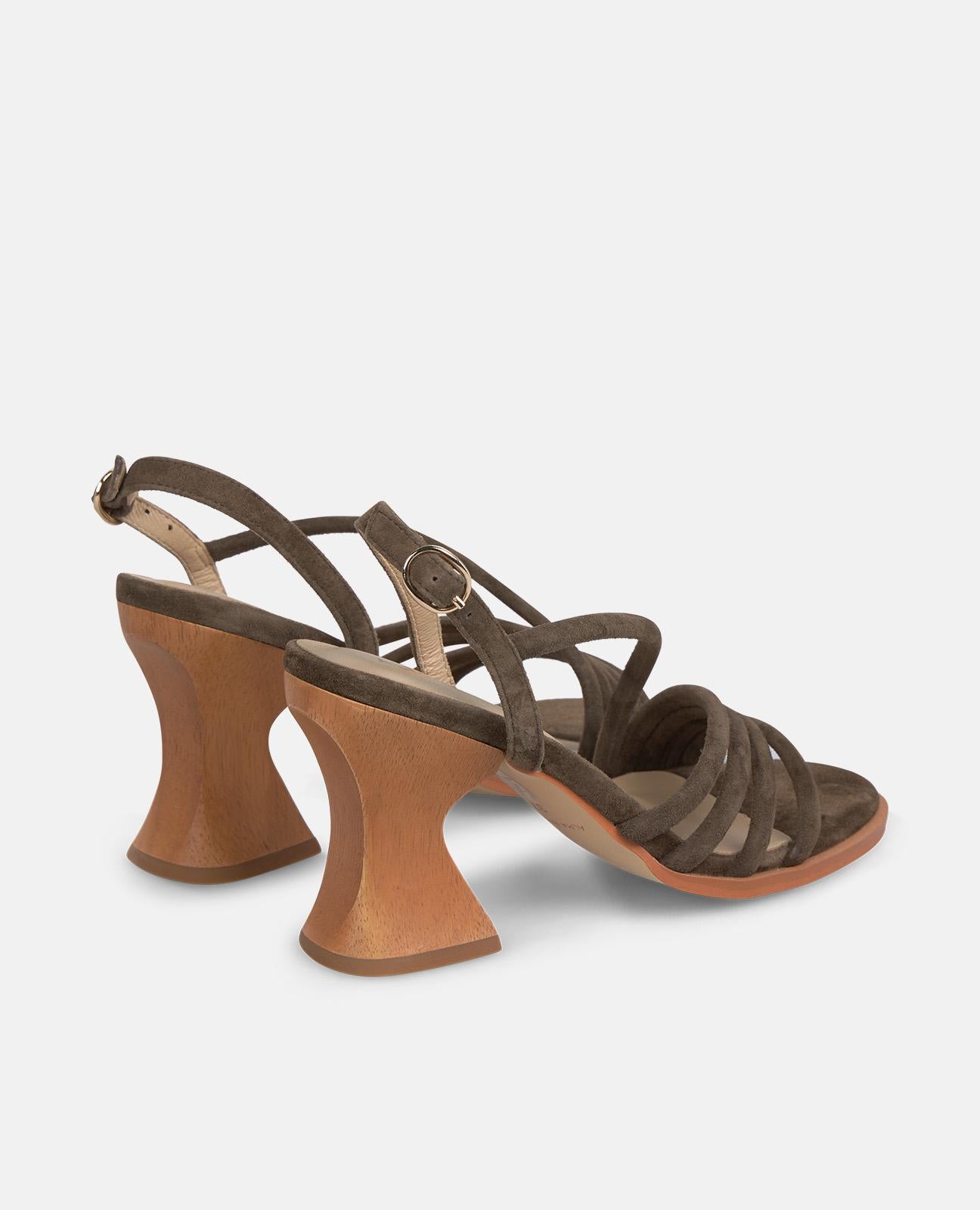 alma-en-pena-wooden-heeled-riemchensandale-braun-10-cm image 3
