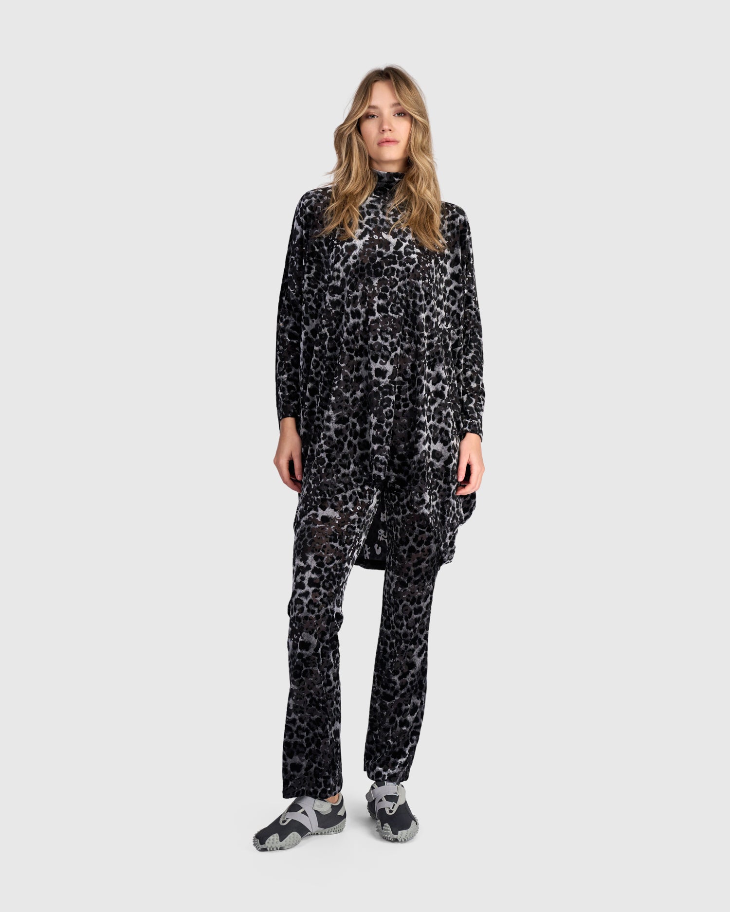 alembika-bagheera-oversized-tunic-tunika-pewter-leopard image 3