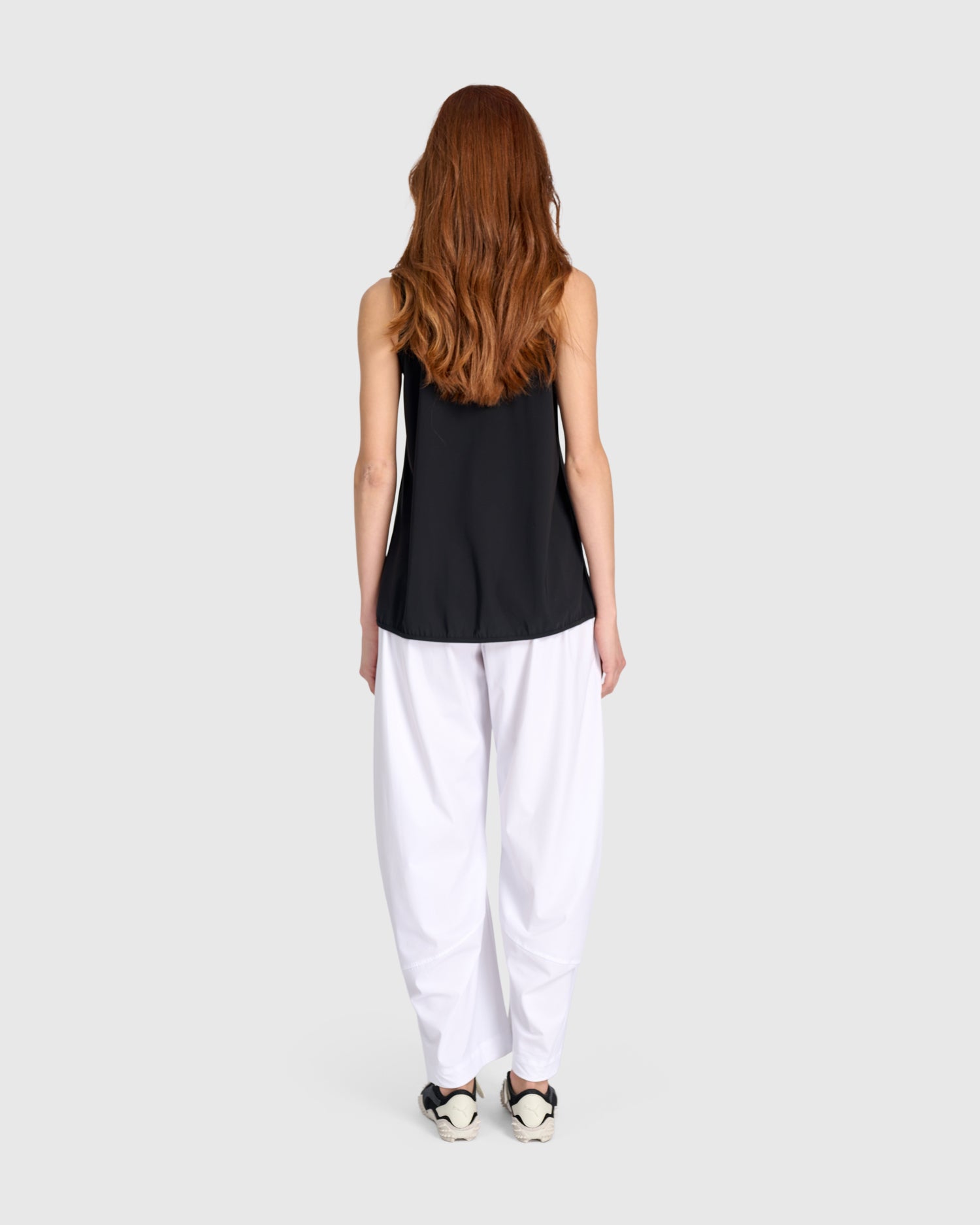 alembika-tekbika-essential-tank-top-schwarz-rot image 5